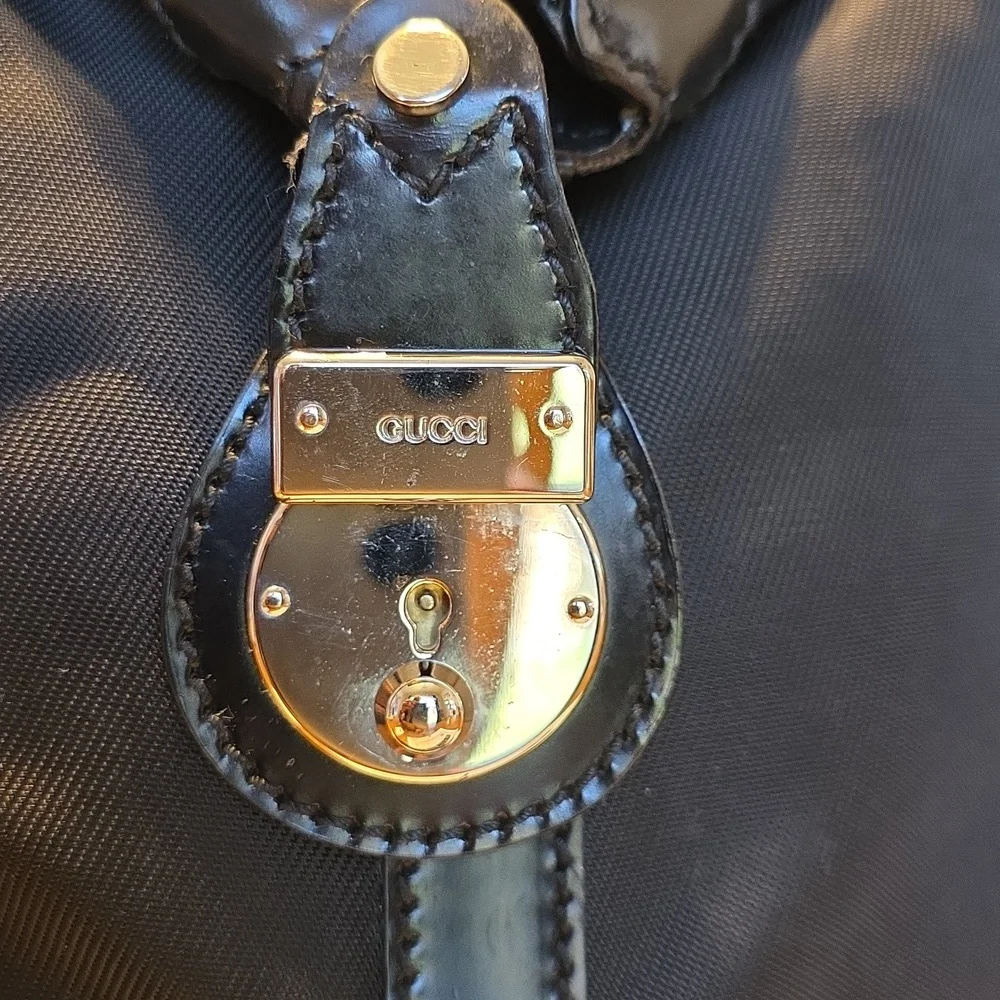 GUCCI BLACK NYLON/PATENT TRAVEL LINE BAG WITH COA - Picture 6 of 16